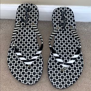 Vera Bradley flip flops